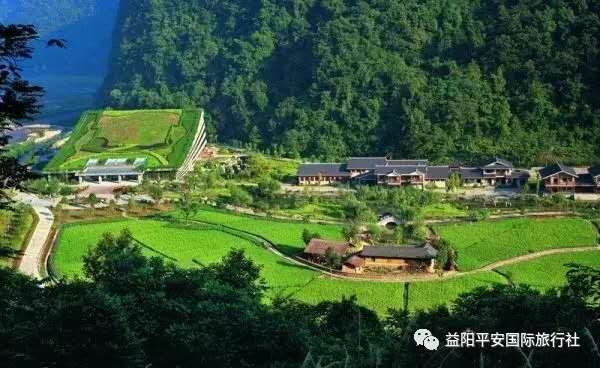 　張家界大峽谷、玻璃橋、黃龍洞品質(zhì)純玩兩日游c2