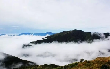 神農(nóng)頂、神農(nóng)祭壇、官門山、天生橋、昭君故里汽車三日純玩游