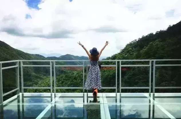 國際和平城—芷江、懷化大峽谷負(fù)離子洗肺體驗二日游